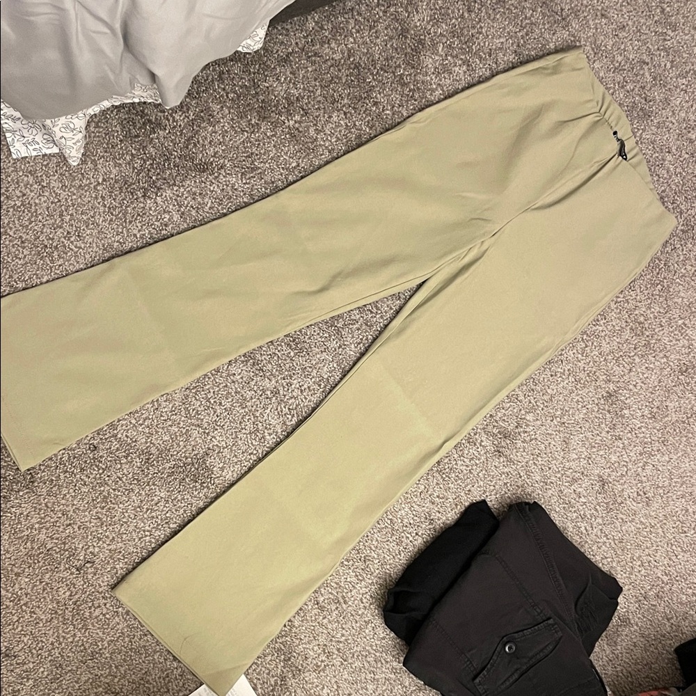 Women’s sage green pants